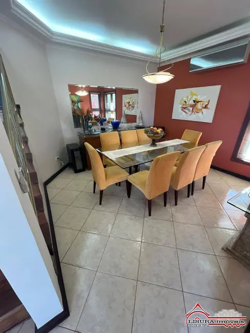 Foto 6 de Casa de Condomínio com 3 quartos à venda, 250m2 em Jacarei - SP
