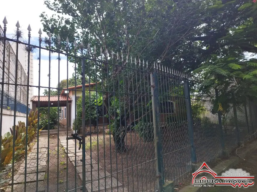 Foto 2 de Casa com 3 quartos para alugar em Centro, Jacarei - SP