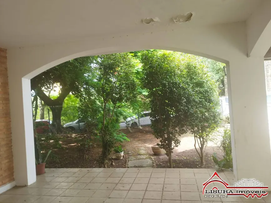 Casa com 3 quartos para alugar em Centro, Jacarei - SP - imagem 6 Foto 6 de Casa com 3 quartos para alugar em Centro, Jacarei - SP