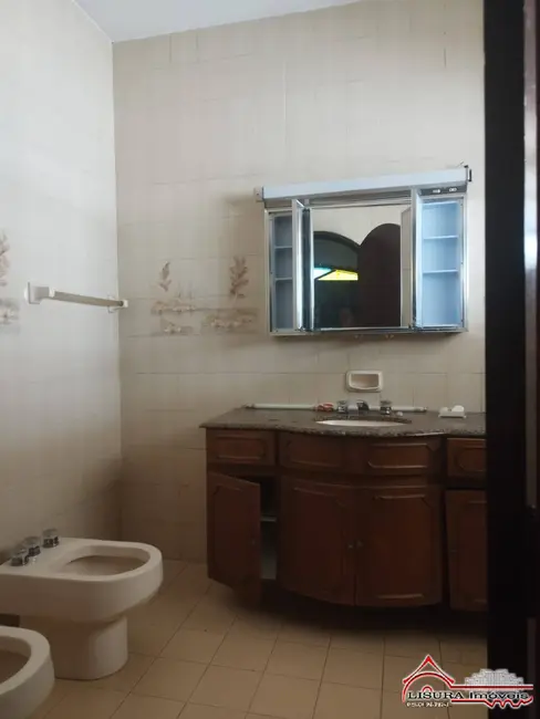 Foto 19 de Casa com 3 quartos para alugar em Centro, Jacarei - SP