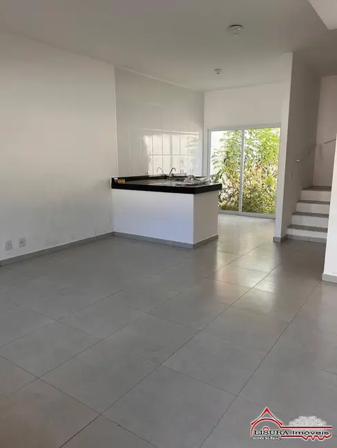 Foto 4 de Casa de Condomínio com 2 quartos à venda, 65m2 em Sao Jose Dos Campos - SP