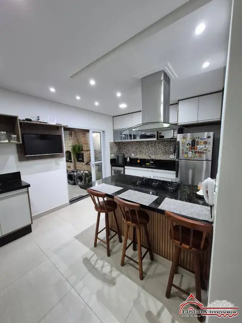 Foto 7 de Casa de Condomínio com 2 quartos à venda, 106m2 em Jardim Califórnia, Jacarei - SP