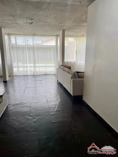 Foto 8 de Casa com 5 quartos à venda, 300m2 em Centro, Jacarei - SP