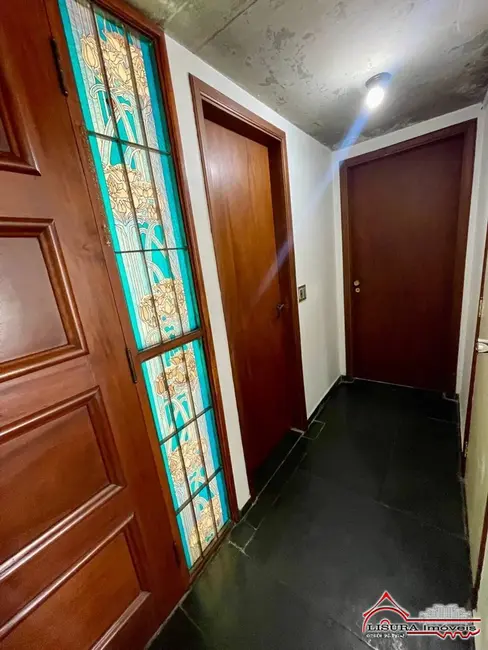 Foto 6 de Casa com 5 quartos à venda, 300m2 em Centro, Jacarei - SP