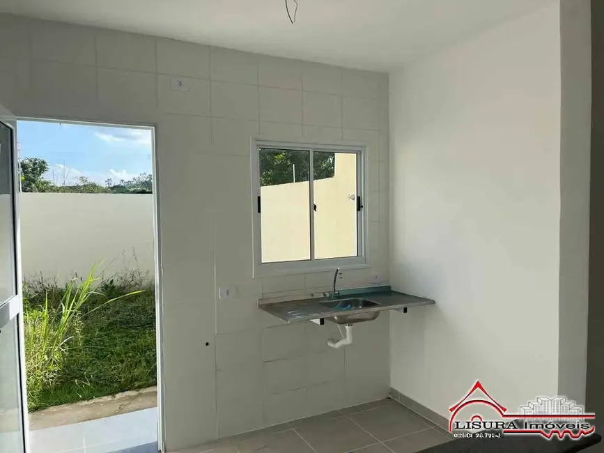 Foto 2 de Casa de Condomínio com 2 quartos à venda, 51m2 em Jardim Nova Esperança, Jacarei - SP
