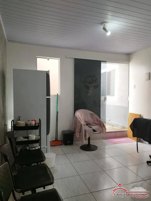 Foto 4 de Casa com 3 quartos à venda, 86m2 em Parque Santo Antônio, Jacarei - SP