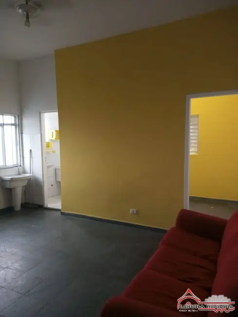 Foto 2 de Casa com 1 quarto para alugar, 40m2 em Centro, Jacarei - SP
