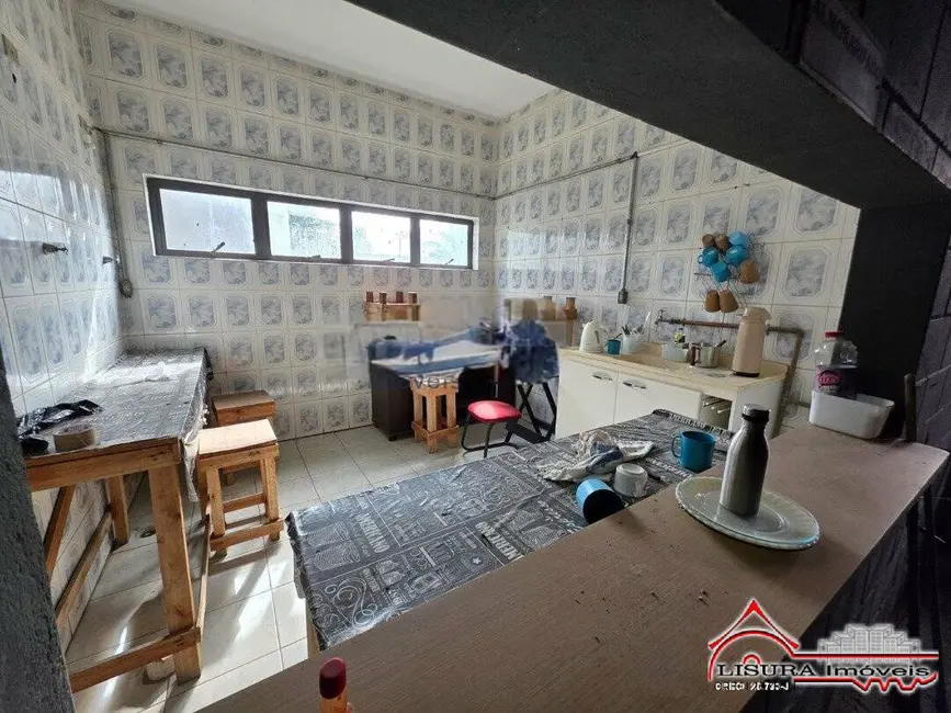 Armazém / Galpão para alugar, 450m2 em Jardim Emília, Jacarei - SP - imagem 7 Foto 7 de Armazém / Galpão para alugar, 450m2 em Jardim Emília, Jacarei - SP