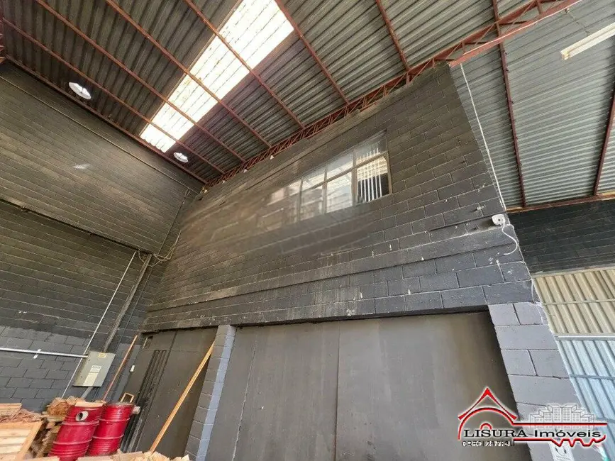 Armazém / Galpão para alugar, 450m2 em Jardim Emília, Jacarei - SP - imagem 6 Foto 6 de Armazém / Galpão para alugar, 450m2 em Jardim Emília, Jacarei - SP