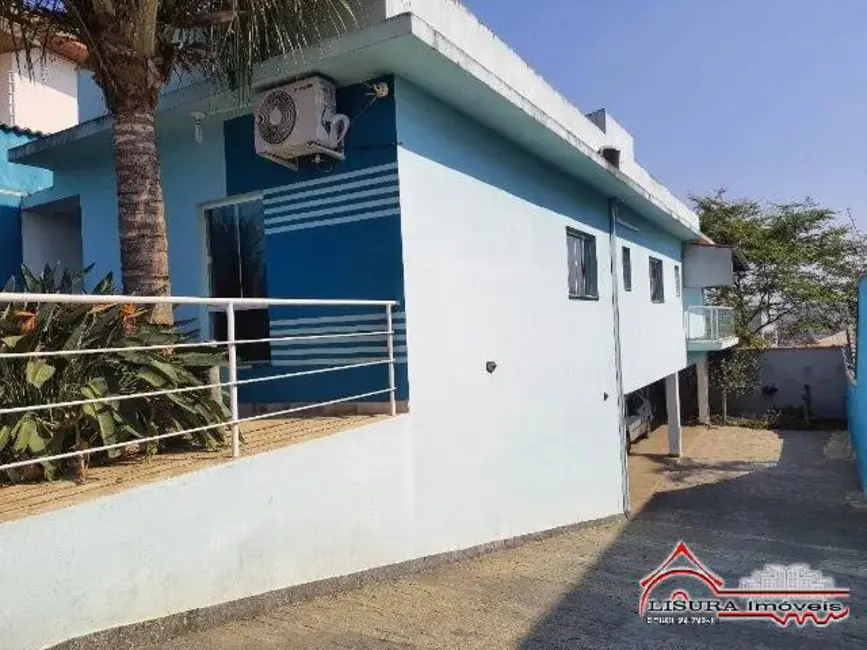Foto 2 de Casa com 2 quartos para alugar, 160m2 em Jardim Terras de São João, Jacarei - SP