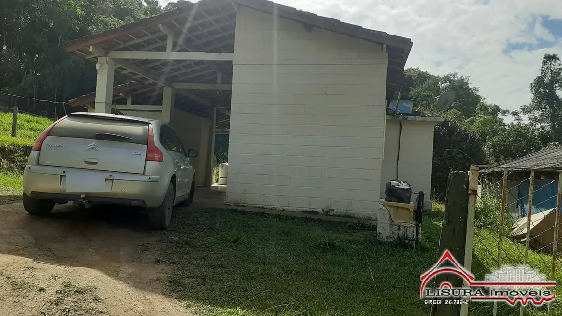 Chácara com 1 quarto à venda, 600m2 em Guararema - SP - imagem 1 Foto 1 de Chácara com 1 quarto à venda, 600m2 em Guararema - SP