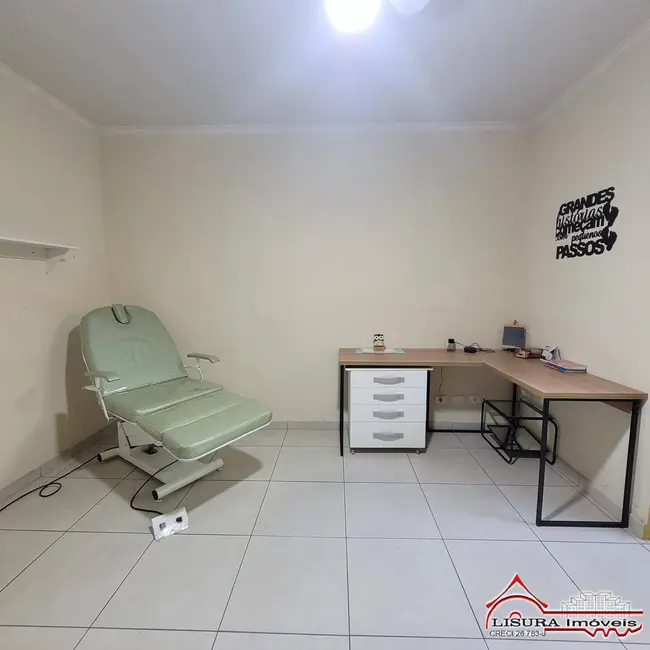 Foto 9 de Casa com 3 quartos à venda, 170m2 em Jardim Santa Maria, Jacarei - SP