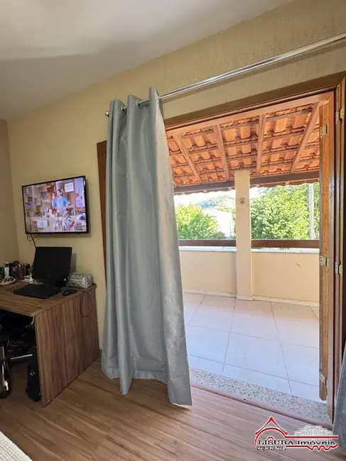 Foto 3 de Chácara com 3 quartos à venda, 400m2 em Santa Branca - SP