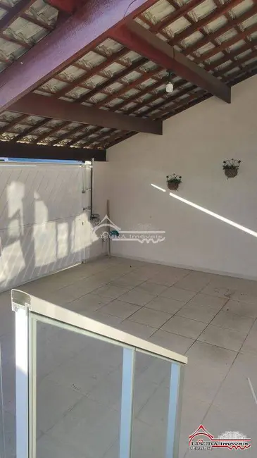 Casa com 3 quartos para alugar em Jardim Terras de São João, Jacarei - SP - imagem 5 Foto 5 de Casa com 3 quartos para alugar em Jardim Terras de São João, Jacarei - SP