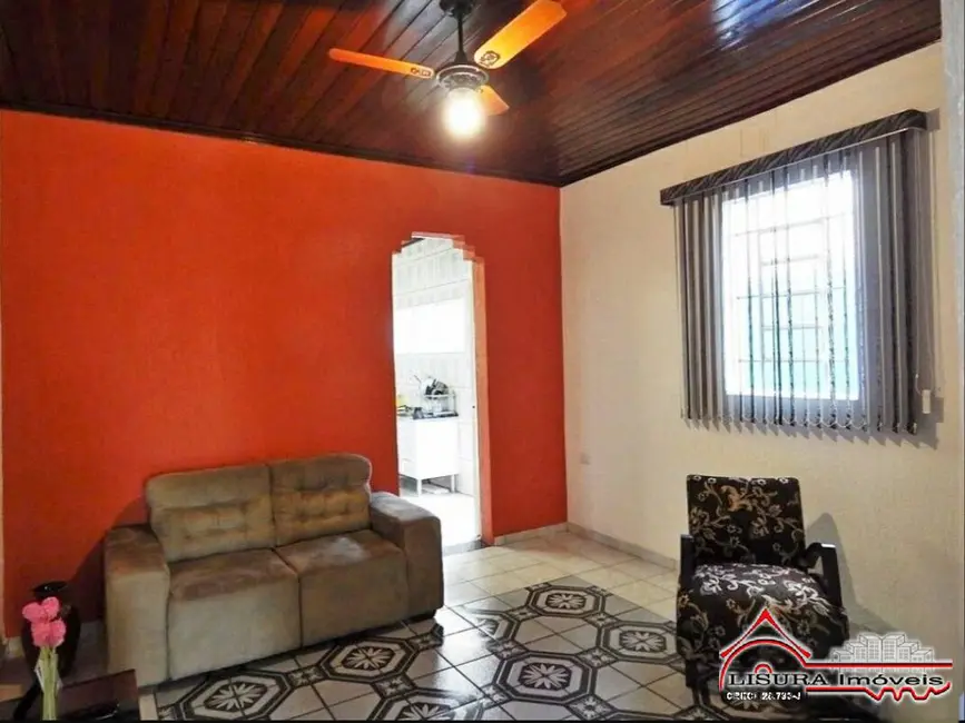 Foto 1 de Casa com 2 quartos à venda, 79m2 em Centro, Jacarei - SP