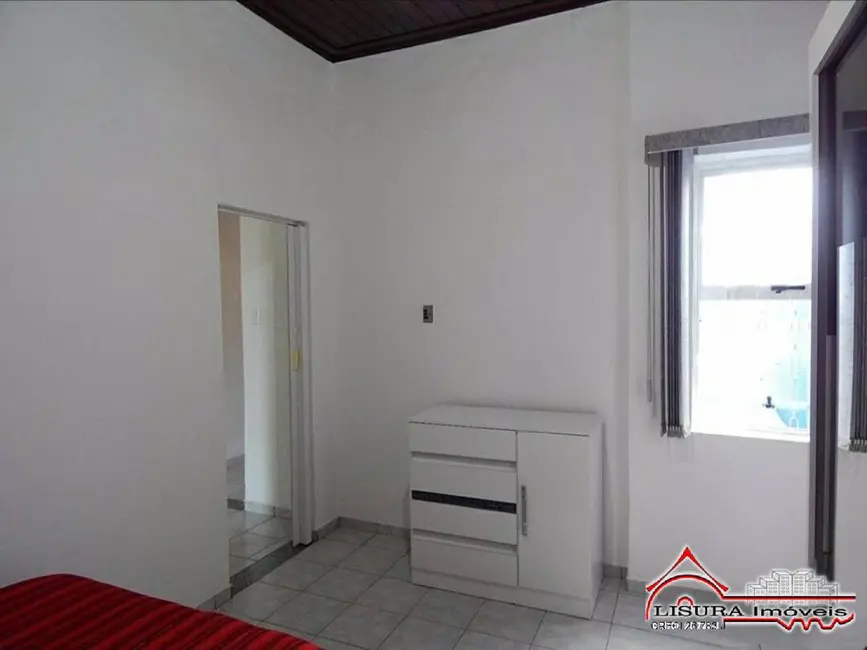 Foto 8 de Casa com 2 quartos à venda, 79m2 em Centro, Jacarei - SP