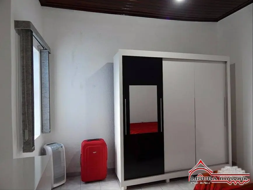 Foto 9 de Casa com 2 quartos à venda, 79m2 em Centro, Jacarei - SP