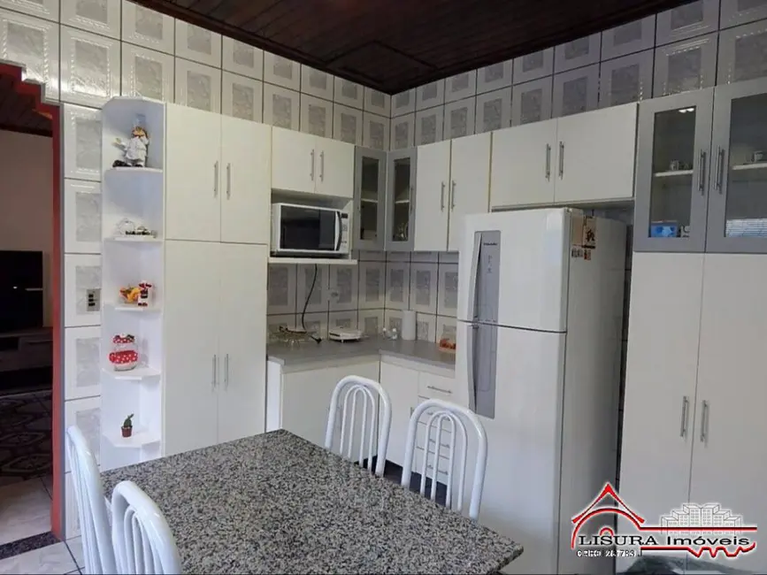 Foto 4 de Casa com 2 quartos à venda, 79m2 em Centro, Jacarei - SP