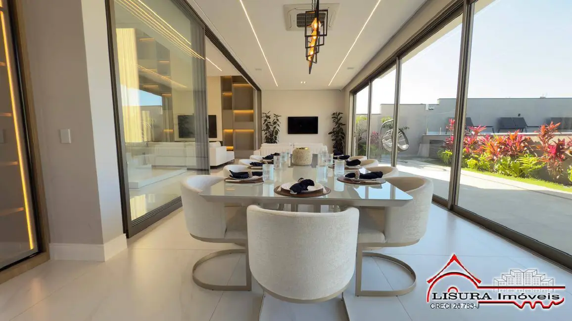 Casa de Condomínio com 3 quartos à venda, 430m2 em Da Cerejeira, Jacarei - SP - imagem 3 Foto 3 de Casa de Condomínio com 3 quartos à venda, 430m2 em Da Cerejeira, Jacarei - SP