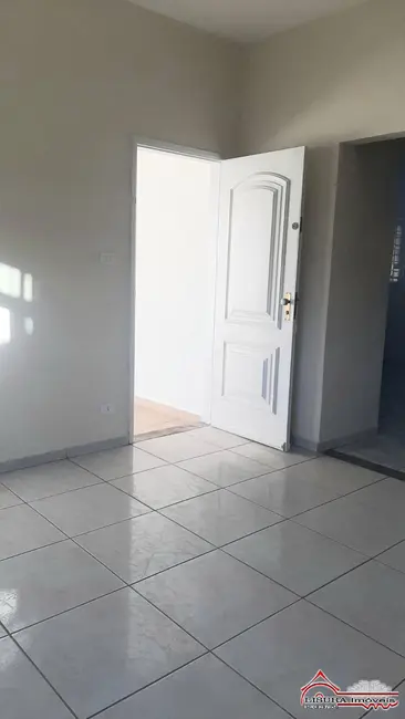 Casa com 4 quartos para alugar em Parque Itamarati, Jacarei - SP - imagem 8 Foto 8 de Casa com 4 quartos para alugar em Parque Itamarati, Jacarei - SP