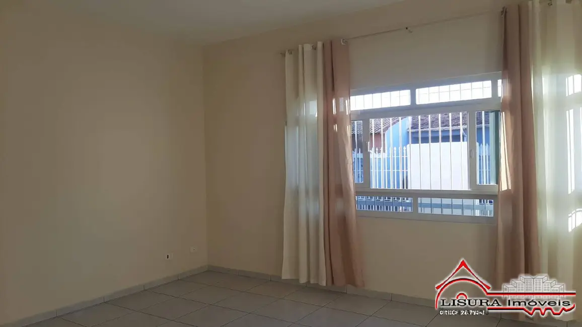 Casa com 4 quartos para alugar em Parque Itamarati, Jacarei - SP - imagem 5 Foto 5 de Casa com 4 quartos para alugar em Parque Itamarati, Jacarei - SP