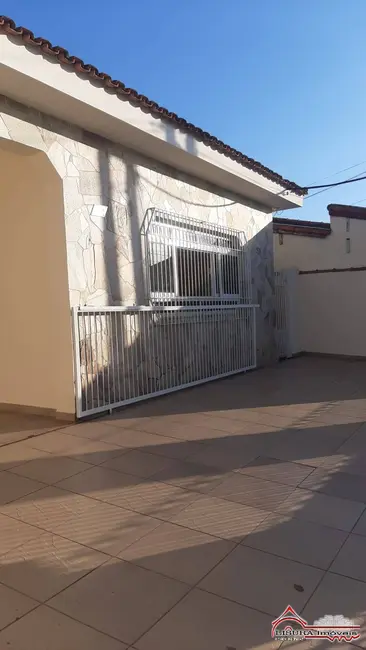 Casa com 4 quartos para alugar em Parque Itamarati, Jacarei - SP - imagem 3 Foto 3 de Casa com 4 quartos para alugar em Parque Itamarati, Jacarei - SP