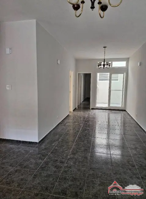 Foto 3 de Casa com 3 quartos à venda, 141m2 em Jardim Santa Maria, Jacarei - SP