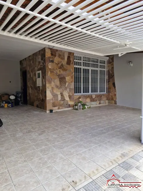 Foto 1 de Casa com 3 quartos à venda, 141m2 em Jardim Santa Maria, Jacarei - SP
