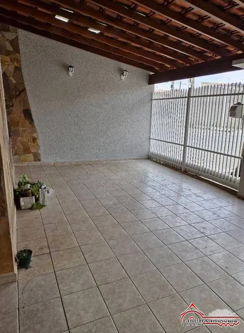 Foto 2 de Casa com 3 quartos à venda, 141m2 em Jardim Santa Maria, Jacarei - SP