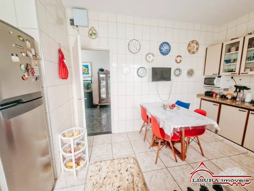 Foto 9 de Casa com 3 quartos à venda, 141m2 em Jardim Santa Maria, Jacarei - SP