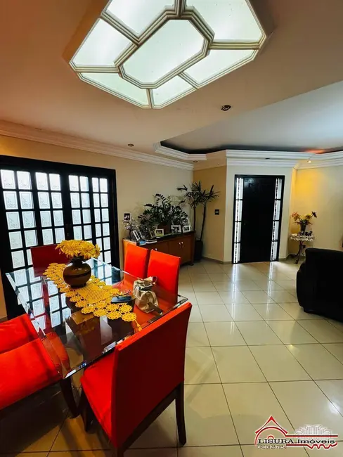 Foto 8 de Casa com 4 quartos à venda, 260m2 em Cidade Jardim, Jacarei - SP