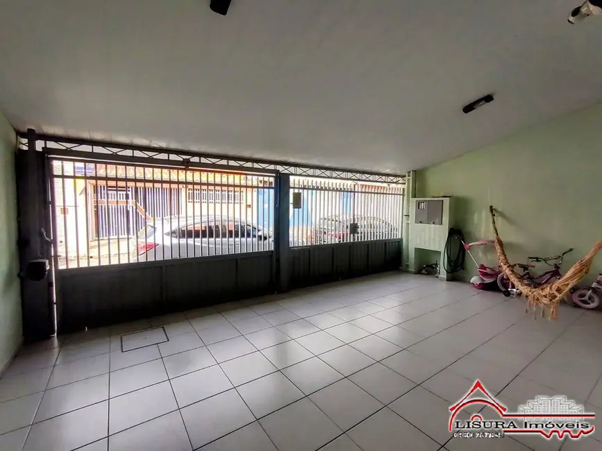 Foto 2 de Casa com 2 quartos à venda, 103m2 em Parque dos Príncipes, Jacarei - SP