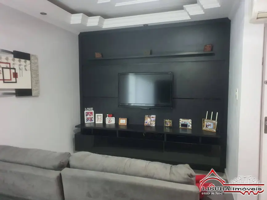 Foto 3 de Casa com 2 quartos à venda, 103m2 em Parque dos Príncipes, Jacarei - SP