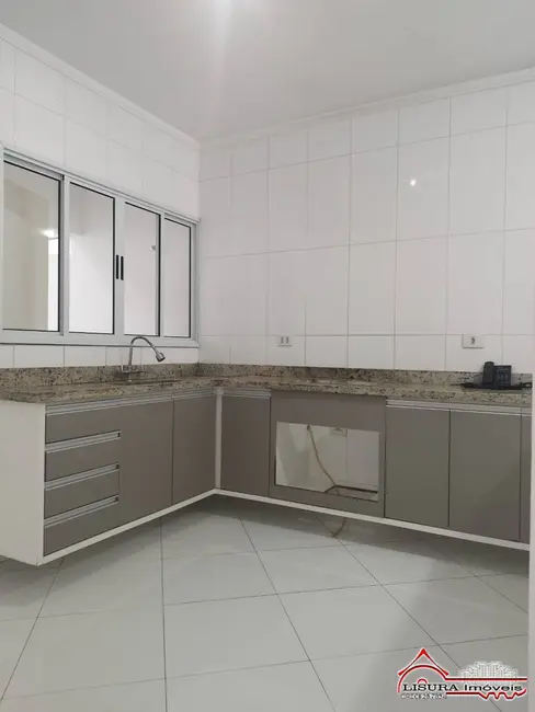 Foto 3 de Casa de Condomínio com 3 quartos à venda, 121m2 em Jardim Santa Maria, Jacarei - SP