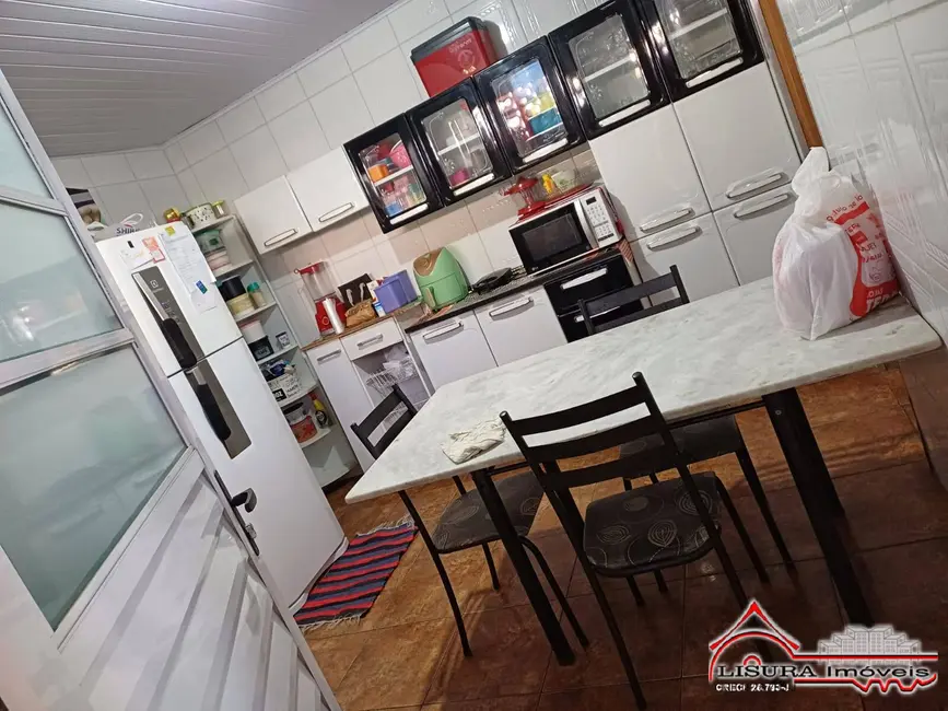 Foto 3 de Casa com 3 quartos à venda, 130m2 em Parque Meia Lua, Jacarei - SP