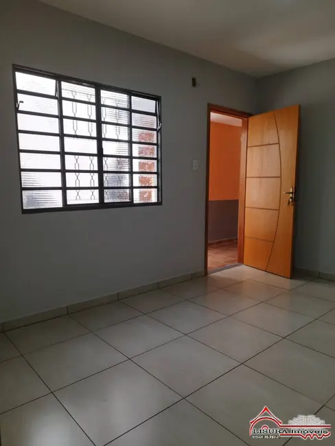 Foto 1 de Casa com 2 quartos para alugar em Centro, Jacarei - SP