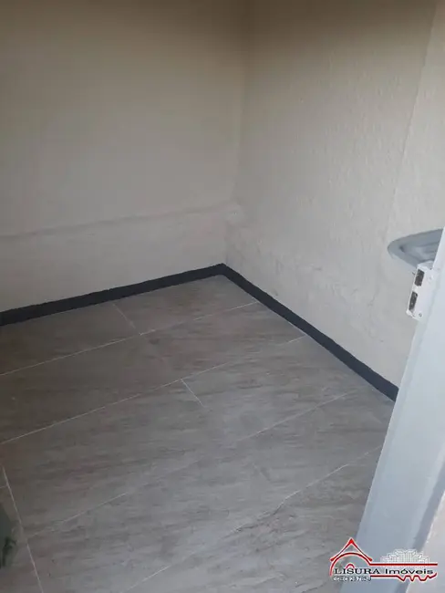 Foto 3 de Casa com 1 quarto para alugar em Parque Santo Antônio, Jacarei - SP