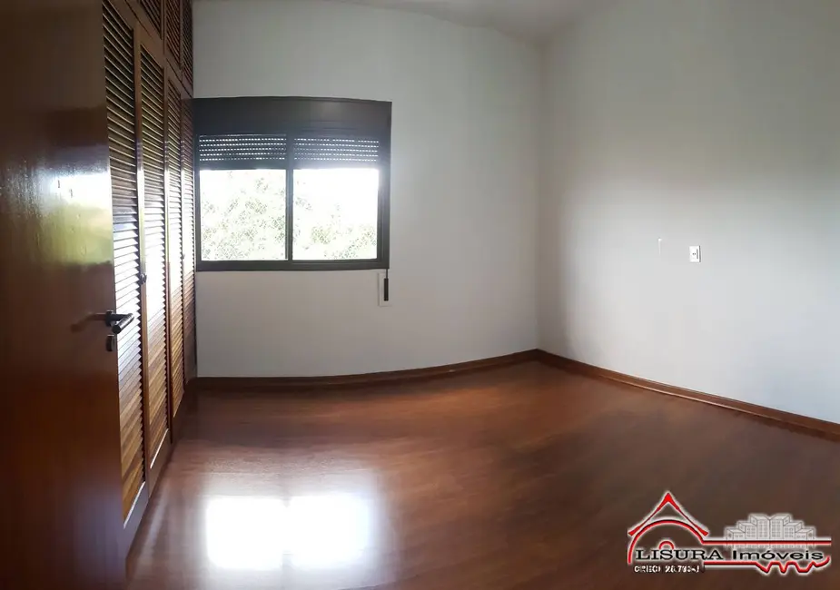Apartamento com 3 quartos para alugar, 179m2 em Centro, Jacarei - SP - imagem 7 Foto 7 de Apartamento com 3 quartos para alugar, 179m2 em Centro, Jacarei - SP