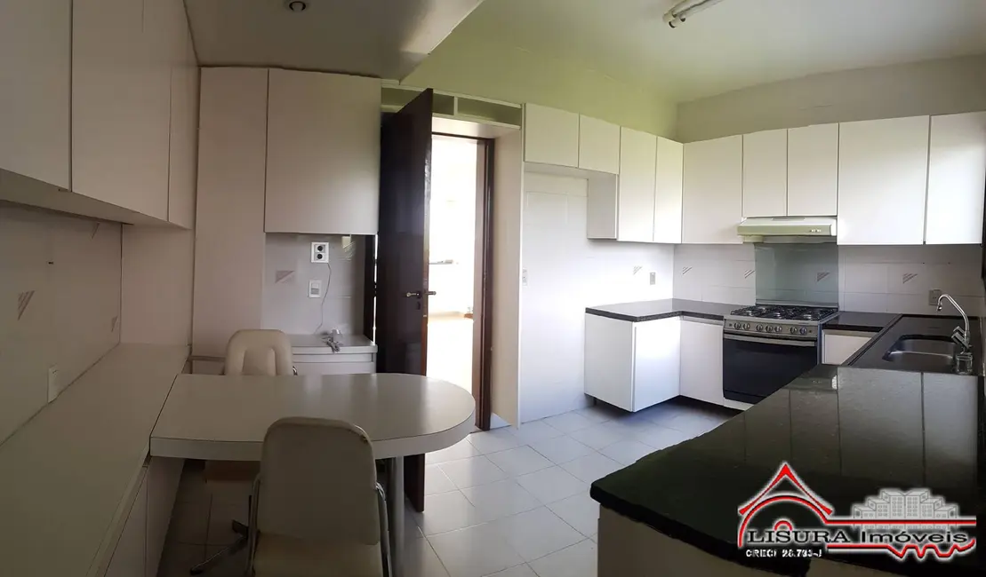 Apartamento com 3 quartos para alugar, 179m2 em Centro, Jacarei - SP - imagem 5 Foto 5 de Apartamento com 3 quartos para alugar, 179m2 em Centro, Jacarei - SP
