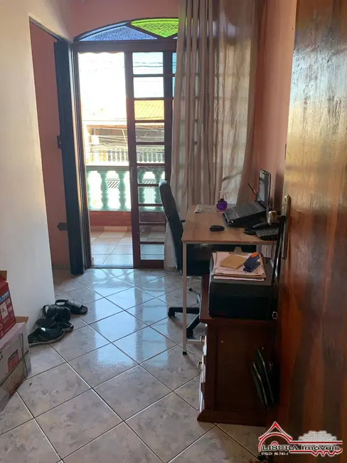 Casa com 2 quartos para alugar em Parque dos Príncipes, Jacarei - SP - imagem 4 Foto 4 de Casa com 2 quartos para alugar em Parque dos Príncipes, Jacarei - SP