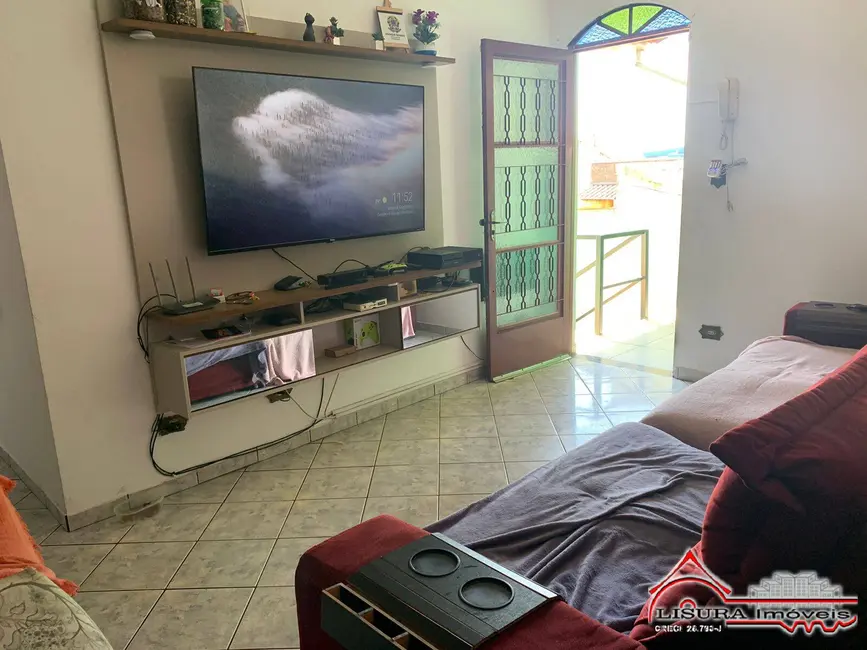 Casa com 2 quartos para alugar em Parque dos Príncipes, Jacarei - SP - imagem 2 Foto 2 de Casa com 2 quartos para alugar em Parque dos Príncipes, Jacarei - SP