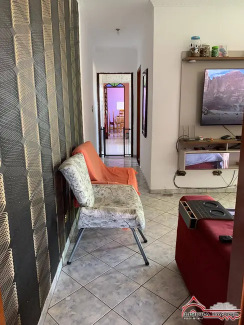 Casa com 2 quartos para alugar em Parque dos Príncipes, Jacarei - SP - imagem 5 Foto 5 de Casa com 2 quartos para alugar em Parque dos Príncipes, Jacarei - SP