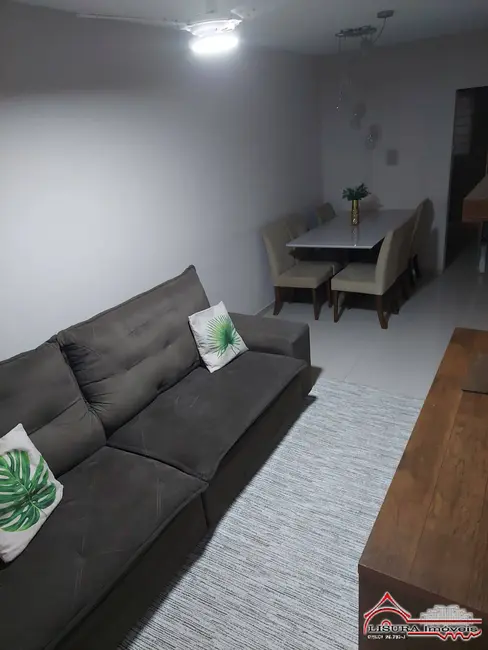 Foto 4 de Casa de Condomínio com 3 quartos à venda, 132m2 em Parque Califórnia, Jacarei - SP