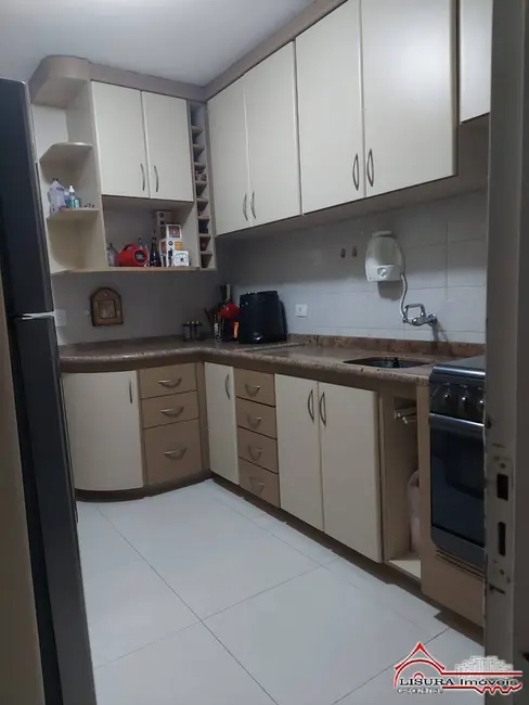 Foto 7 de Casa de Condomínio com 3 quartos à venda, 132m2 em Parque Califórnia, Jacarei - SP