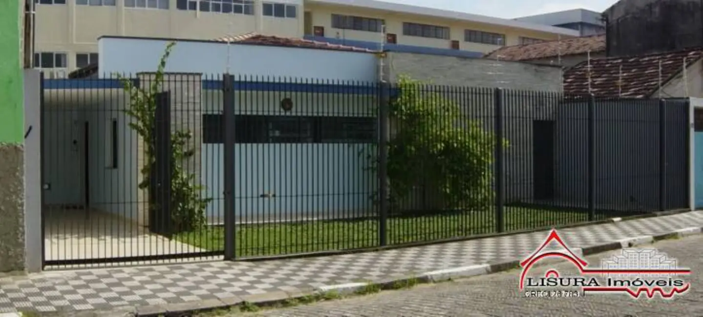 Foto 9 de Casa com 4 quartos à venda, 225m2 em Centro, Jacarei - SP