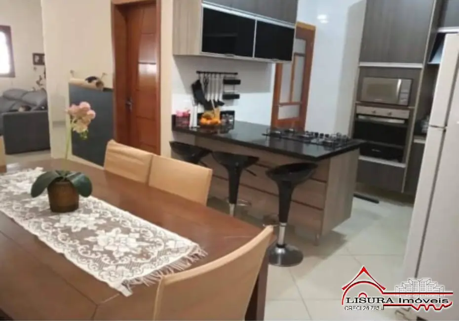 Casa com 3 quartos à venda, 130m2 em Sao Jose Dos Campos - SP - imagem 3 Foto 3 de Casa com 3 quartos à venda, 130m2 em Sao Jose Dos Campos - SP