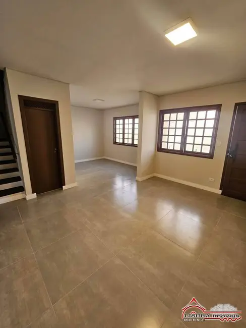 Foto 3 de Casa de Condomínio com 3 quartos à venda, 114m2 em Jardim Califórnia, Jacarei - SP