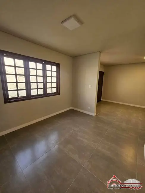 Foto 4 de Casa de Condomínio com 3 quartos à venda, 114m2 em Jardim Califórnia, Jacarei - SP