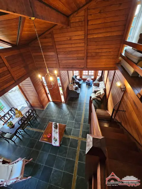 Foto 8 de Casa de Condomínio com 3 quartos à venda, 330m2 em Chácaras Condomínio Recanto Pássaros II, Jacarei - SP