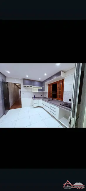 Foto 2 de Casa com 5 quartos à venda, 200m2 em Jardim do Vale, Jacarei - SP